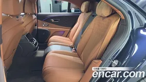 Bentley Flying Spur, 2023 — миниатюра 16