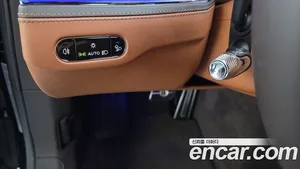 Bentley Flying Spur, 2023 — миниатюра 27