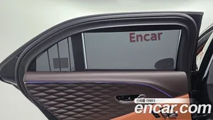Bentley Flying Spur, 2023 — миниатюра 34