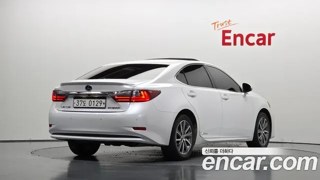 Lexus ES, 2016 — фото автомобиля из Кореи