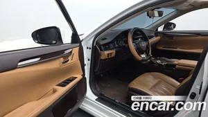 Lexus ES, 2016 — миниатюра 12