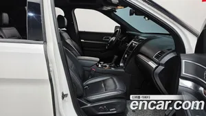 Ford Explorer, 2017 — миниатюра 11