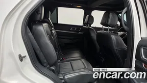 Ford Explorer, 2017 — миниатюра 12