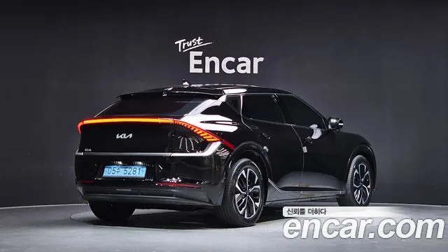 Kia EV6, 2023 — фото автомобиля из Кореи
