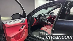 Porsche Macan, 2022 — миниатюра 8