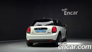 Mini Cooper, 2023 — миниатюра 4
