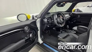 Mini Cooper, 2023 — миниатюра 10