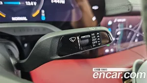 Porsche Taycan, 2023 — миниатюра 12