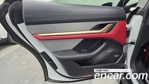 Porsche Taycan, 2023 — миниатюра 15