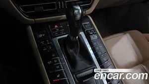 Porsche Macan, 2021 — миниатюра 12
