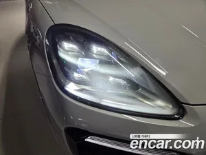 Porsche Cayenne, 2022 — миниатюра 3