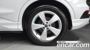 Audi Q4 e-tron, 2023 — миниатюра 7