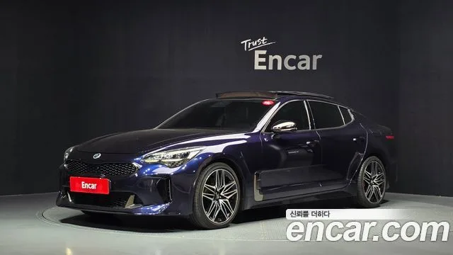 Kia Stinger, 2020 — фото автомобиля из Кореи