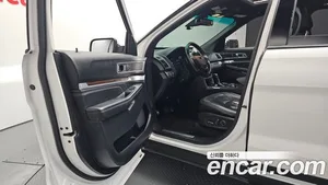 Ford Explorer, 2017 — миниатюра 10