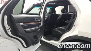Ford Explorer, 2017 — миниатюра 12
