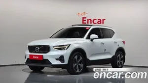 Volvo XC40, 2023 — миниатюра 1