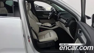 Volvo XC40, 2023 — миниатюра 11