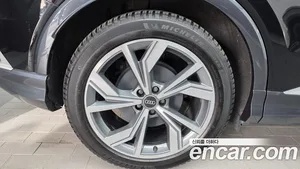 Audi Q4 e-tron, 2022 — миниатюра 5