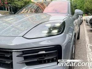 Porsche Cayenne, 2023 — миниатюра 3