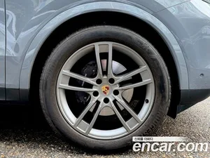 Porsche Cayenne, 2023 — миниатюра 5