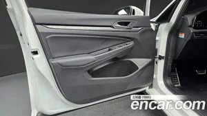 Volkswagen Golf, 2023 — миниатюра 13