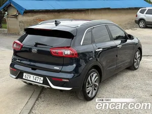 Kia Niro, 2017 — миниатюра 4