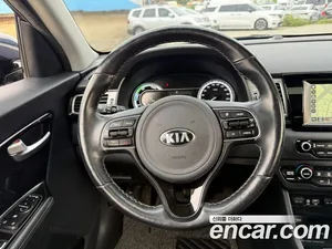 Kia Niro, 2017 — миниатюра 8