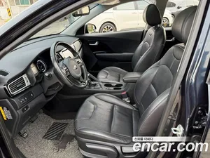 Kia Niro, 2017 — миниатюра 9