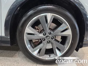 Audi Q4 e-tron, 2022 — миниатюра 9