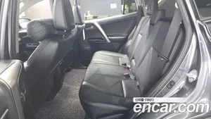 Toyota RAV4, 2018 — миниатюра 17