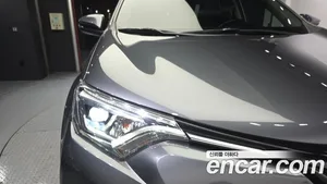 Toyota RAV4, 2018 — миниатюра 8