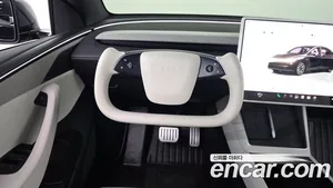 Tesla Model Y, 2026 — миниатюра 18