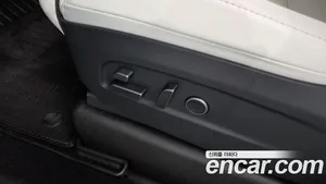 Tesla Model Y, 2026 — миниатюра 32