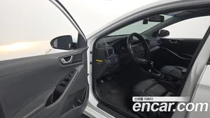 Hyundai Ioniq, 2016 — миниатюра 12