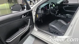 Kia Stinger, 2017 — миниатюра 10