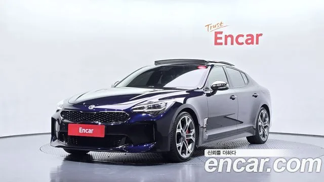 Kia Stinger, 2018 — фото автомобиля из Кореи