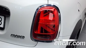 Mini Cooper, 2023 — миниатюра 9