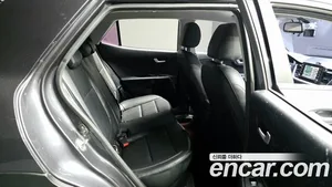 Kia Stonic, 2017 — миниатюра 11