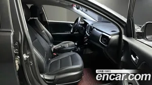 Kia Stonic, 2017 — миниатюра 12