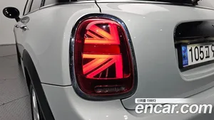 Mini Cooper, 2020 — миниатюра 8