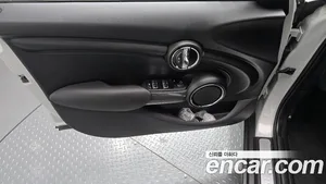 Mini Cooper, 2020 — миниатюра 13