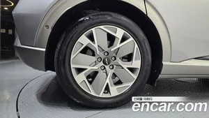 Genesis GV60, 2023 — миниатюра 5