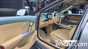 Genesis GV60, 2023 — миниатюра 13