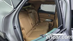 Genesis GV60, 2023 — миниатюра 18