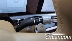 Genesis GV60, 2023 — миниатюра 28