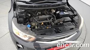 Kia Stonic, 2018 — миниатюра 5