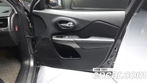 Jeep Cherokee, 2018 — миниатюра 13