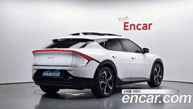 Kia EV6, 2022 — фото автомобиля из Кореи