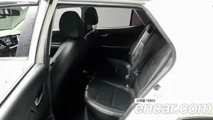 Kia Stonic, 2018 — миниатюра 16
