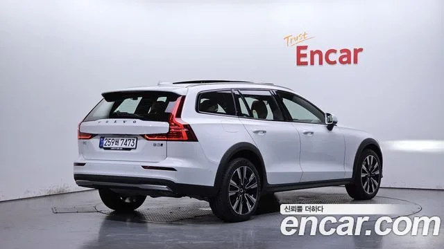 Volvo V60, 2026 — фото автомобиля из Кореи